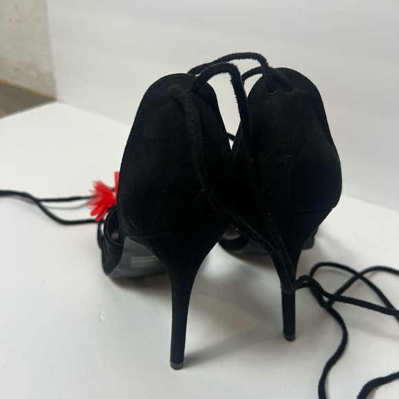Qupid Black Suedette Lace Up Heels with Red Ruffle Floral Details Size 7 NEW - Picture 6 of 8